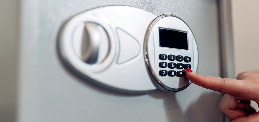 Jewelry Safe Cracking in Fort Bragg, California