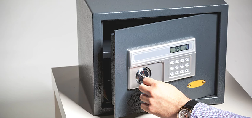 Jewelry Safe Unlocking Service in Fort Bragg, California