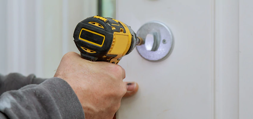 Street Locksmith For Smart Lock Repair in Fort Bragg, CA